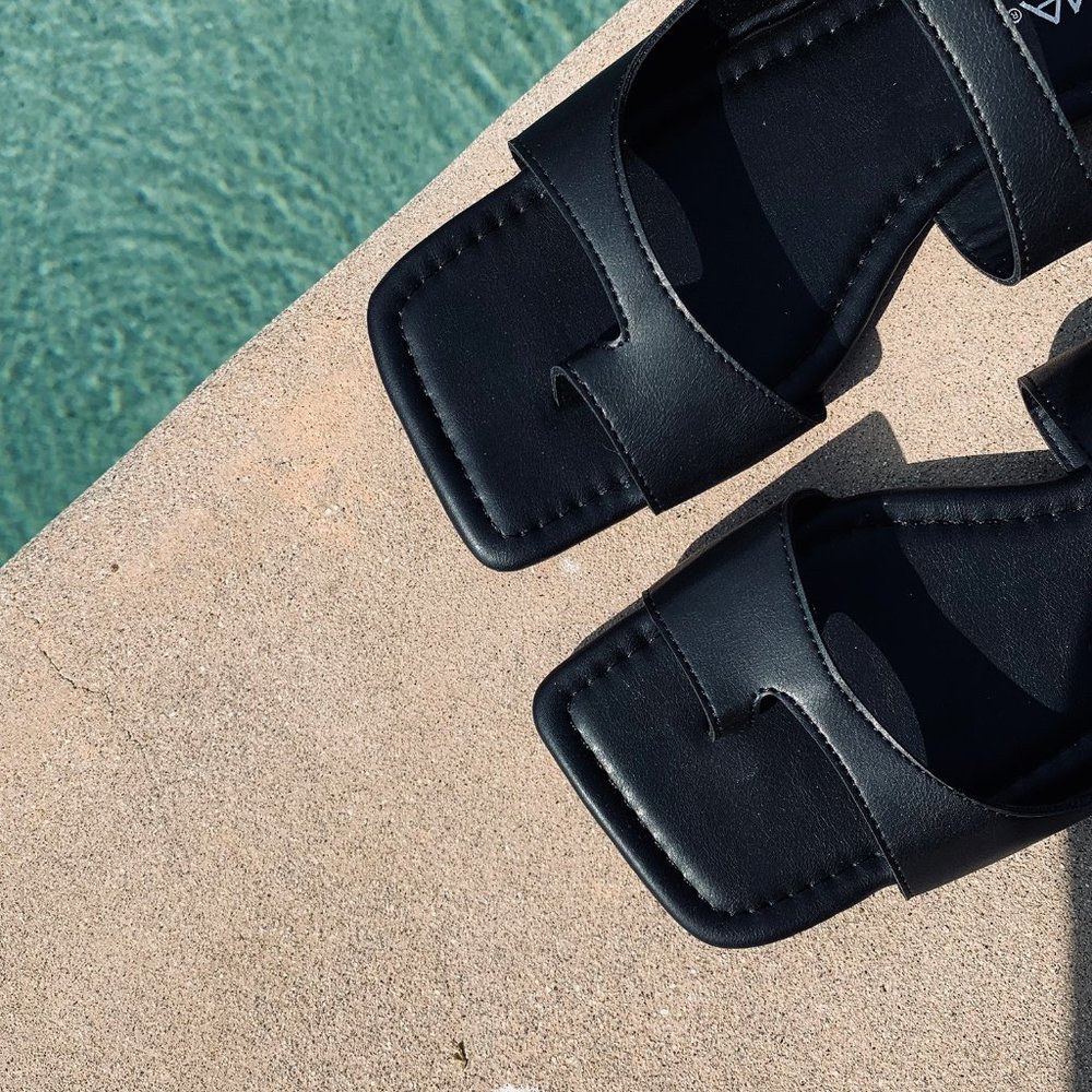 NEW🔥 Comfy Slip-On Slide Sandals Slipper Open Toe - Picture 5 of 8
